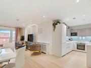 3 Bedroom Apartment For Rent In London