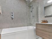 3 bedroom apartment for rent in Madeira Road,...