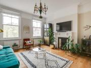 3 bedroom apartment for rent in Mapesbury Road,...
