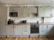 3 bedroom apartment for rent in Newington, London