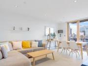 3 Bedroom Apartment For Rent In Province Square, Canary...