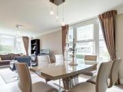 3 Bedroom Apartment For Rent In St John´s Wood, London