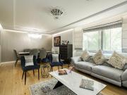 3 bedroom apartment for rent in The Quadrangle,...