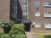 3 bedroom flat for sale