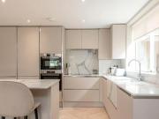 3 Bedroom Apartment For Sale In Belgravia, London