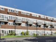 3 Bedroom Apartment For Sale In Blackheath, London