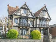 3 Bedroom Apartment For Sale In Brightlingsea, Colchester