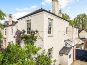 3 Bedroom Apartment For Sale In Charlton Kings