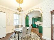 3 Bedroom Apartment For Sale In London