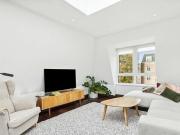 3 Bedroom Apartment For Sale In London