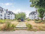 3 Bedroom Apartment For Sale In London