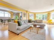 3 Bedroom Apartment For Sale In London