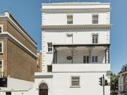 3 Bedroom Apartment For Sale In London