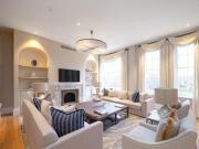 3 Bedroom Apartment For Sale In London