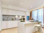 3 Bedroom Apartment For Sale In London