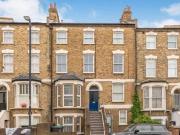 3 Bedroom Apartment For Sale In London
