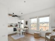 3 Bedroom Apartment For Sale In London