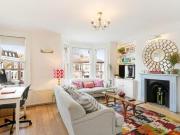 3 Bedroom Apartment For Sale In London