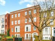 3 Bedroom Apartment For Sale In London