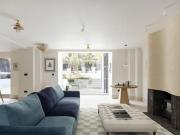 3 Bedroom Apartment For Sale In London