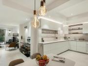 3 Bedroom Apartment For Sale In London