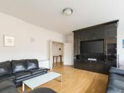 3 Bedroom Apartment For Sale In Nr St Katharine Docks