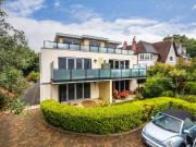 3 bedroom apartment for sale in Royal Court 18 Windsor...