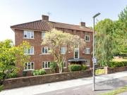 3 Bedroom Apartment For Sale In Wimbledon, London
