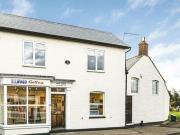 3 Bedroom Apartment For Sale In Woking, Surrey