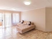 3 Bedroom Apartment in Florida Glen
