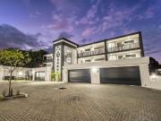 3 Bedroom Apartment in Houghton Estate