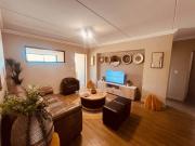 3 Bedroom Apartment in Kameeldrift