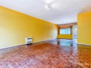 3 Bedroom Apartment in Melrose
