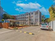 3 Bedroom Apartment in Melrose