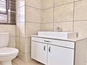 3 Bedroom Apartment in Ravenswood