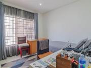 3 Bedroom Apartment in Robertsham