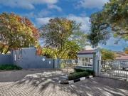 3 Bedroom Apartment in Westdene