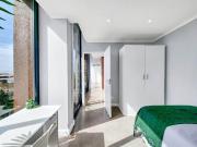 3 Bedroom Flat in Woodstock