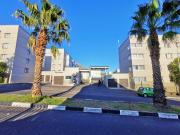 3 Bedroom Apartment in Zonnebloem