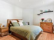 3 Bedroom Apartment London Greater London 94330635