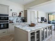 3 Bedroom Apartment London Greater London LS96939023