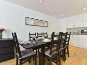 3 Bedroom Apartment London London 44476946