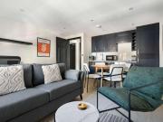 3 Bedroom Apartment London London 95626771