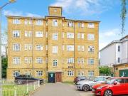 3 Bedroom Apartment Londres Greater London 94055137