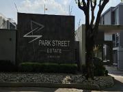 3 Bedroom apartment rented in Oaklands, Johannesburg