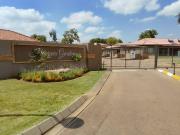 3 Bedroom Apartment To Let in Waterkloof AH