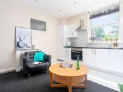 3 bedroom apartment to rent