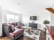 3 bedroom apartment to rent