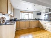 3 bedroom apartment to rent