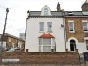 3 bedroom apartment to rent